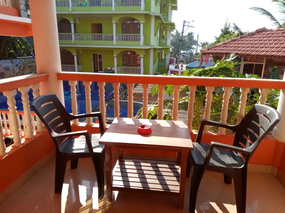 Larios Beach Holidays Resort Baga Extérieur photo